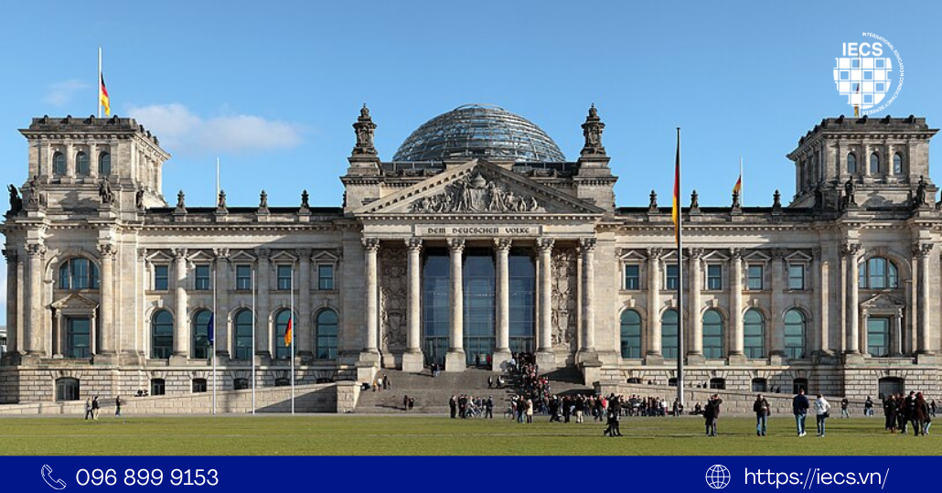 Tòa nhà Bundestag - nơi ban hành các quy định mới nhất về visa 18a đức